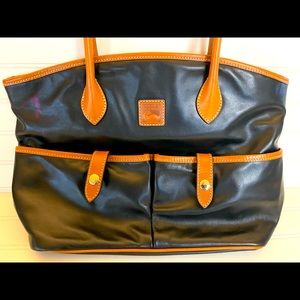 Dooney & Bourke shoulder tote